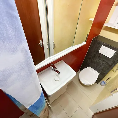 Buntspecht - G 25 By Interhome *