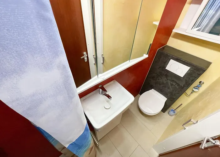 Buntspecht - G 25 By Interhome *